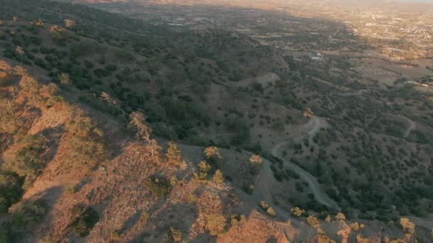 Sonne Scheint Auf Den Bergen Zyperns Bei Sonnenaufgang Freien Weitwinkelaufnahme — Stockvideo
