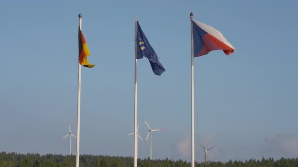 Alman Çek Cumhuriyeti Avrupa Birliği Bayrakları Olan Bayrak Direkleri Gün — Stok video
