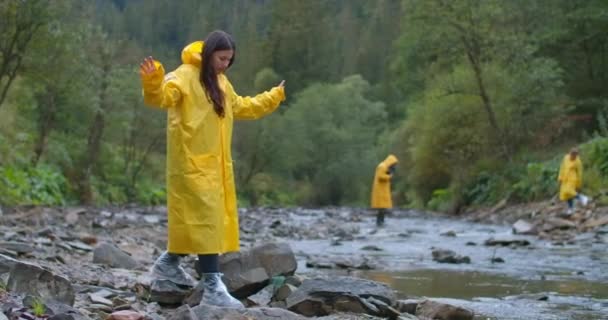 Careful Caucasian Female Tourist Strolling Stones Mountain River Outdoors Wide — Stock Video