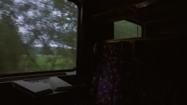 Osobní Pov Vlaku Jedoucího Zelené Louce Jaře Letního Dne Pohled — Stock video