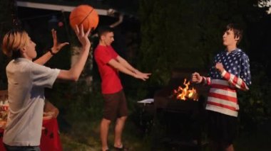 İki genç bir partide arkadaşlarıyla basketbol oynuyor. Dışarıda oyun oynarız.