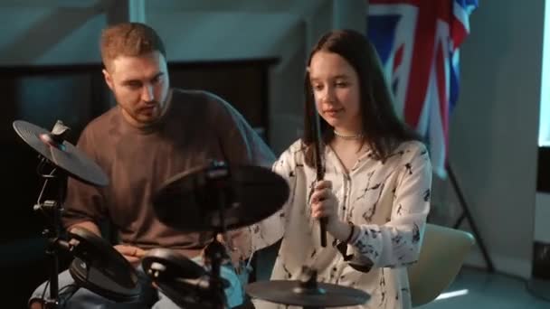 Lesson Modern Music School Electronic Drum Kit Young Girl Drummer — Stock Video