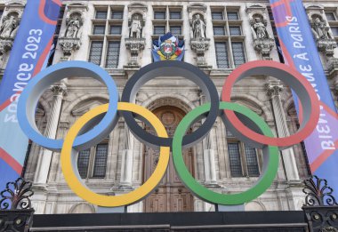 Paris 'te Olimpiyat Sembolleri Fransa' da Mavi Kırmızı Yeşil Siyah