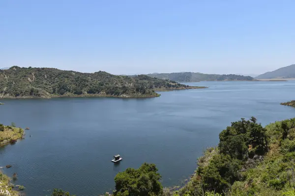 California 'daki Nera Gölü Ojai