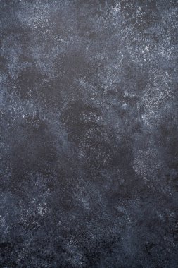 Koyu gri beton arka plan kaba grunge dokusu ve yıpranmış yüzey fotokopi alanı ile