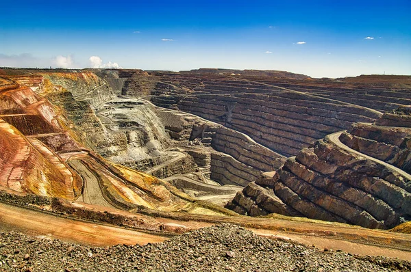 The Super Pit or Fimiston Open Pit, the largest open pit gold mine of Australia, along the Goldfields Highway in Kalgoorlie, Western Australia