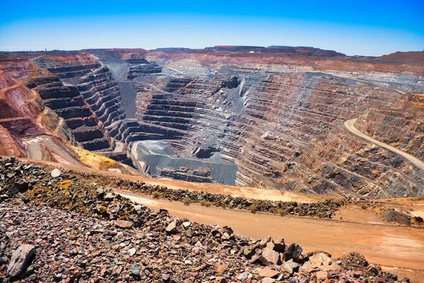 Inside the giant Super Pit or Fimiston Open Pit, the largest open pit gold mine of Australia.