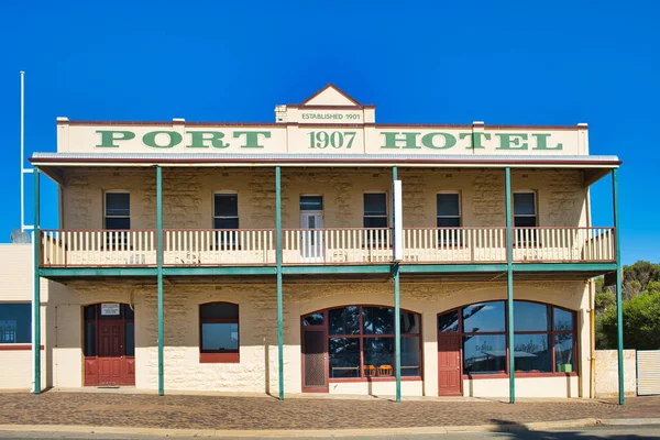 stock image  The historic Port Hotel in the remote seaside town of Hopetoun, south coast of Western Australia