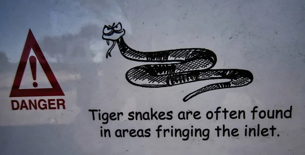 Pozor Tygří Hady Znamení Pláži Západní Austrálii — Stock fotografie