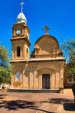 Batı Avustralya 'nın New Norcia manastır kasabasının manastır kilisesi.