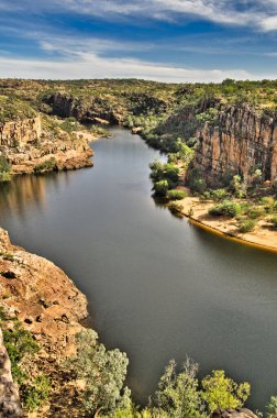 Nitmiluk 'taki Katherine Vadisi' nin muhteşem kumtaşı kanyonu (Katherine Gorge) Ulusal Parkı, Kuzey Bölgesi, Avustralya