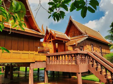 Wang Kao (eski saray), Phatthalung 'daki Vali Konutu' nun (Wang Chao Mueang Phatthalung) bir parçası, Güney Tayland tarzında ahşap bir bina, şimdi bir müze. 