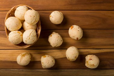 Peynirli ekmek, geleneksel Brezilya atıştırmalığı..