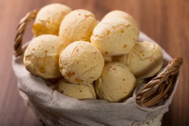 Peynirli ekmek, geleneksel Brezilya atıştırmalığı..