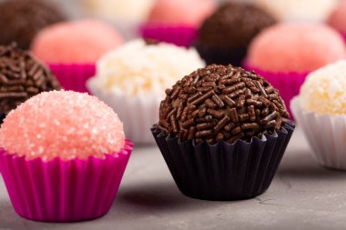 Brigadeiro, geleneksel Brezilya tatlısı..