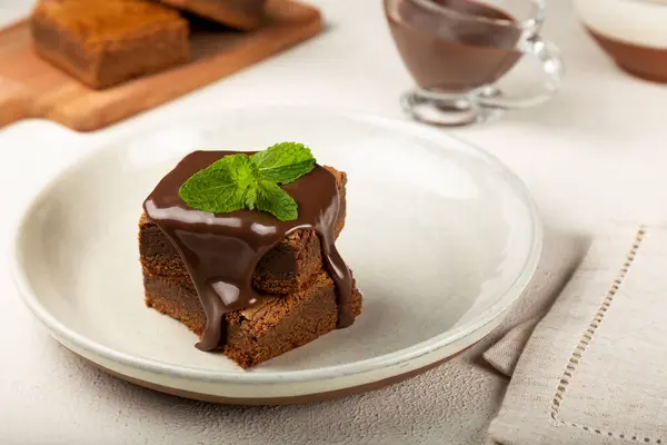 Вкусные Шоколадные Пирожные — стоковое фото