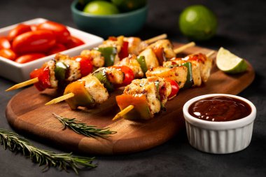 Kebap - Sebzeli ızgara tavuk eti.