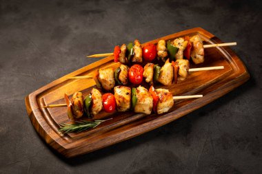 Kebap - Sebzeli ızgara tavuk eti.