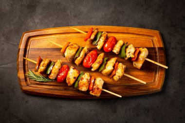 Kebap - Sebzeli ızgara tavuk eti.