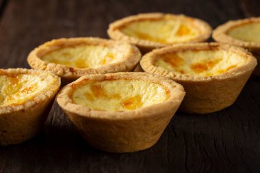 Empada ya da empadinhas, geleneksel Brezilya atıştırmalığı.