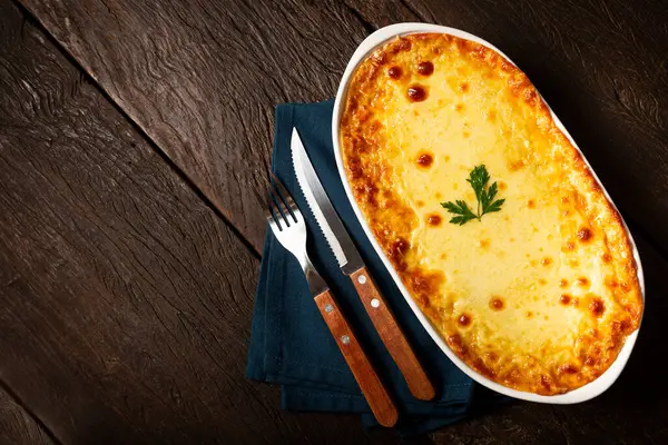 Shepherd's Pie (escondidinho). Tipik Brezilya yemekleri..