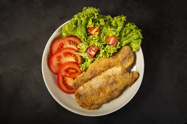 Fried Fish Salad — Stock Photo, Image