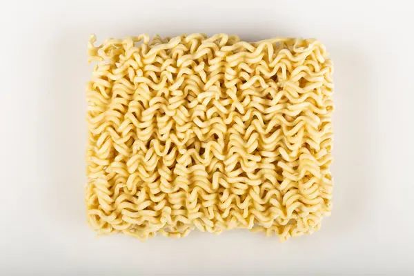 Ακατέργαστα Noodles Λευκό Φόντο — Φωτογραφία Αρχείου
