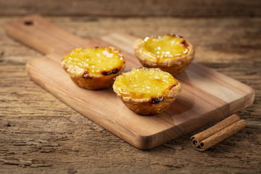 (Pastel de nata (Pastel de belem). Geleneksel Portekiz tatlıları.