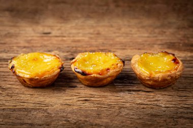 (Pastel de nata (Pastel de belem). Geleneksel Portekiz tatlıları.