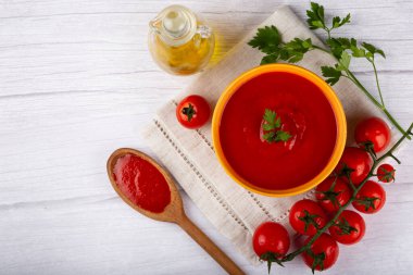Lezzetli ev yapımı domates çorbası..