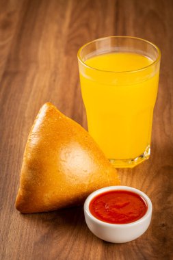 Masada meyve suyu polisi olan Arap eti..