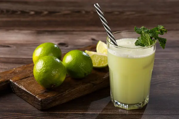 Erfrischende Limonade Mit Minze Limonade Sommergetränk — Stockfoto