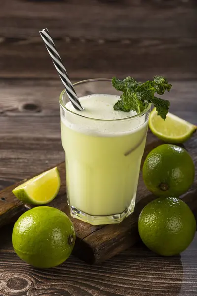 Orzeźwiająca Lemoniada Miętą Lemoniada Letni Drink — Zdjęcie stockowe