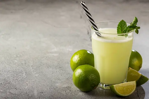 Verfrissende Limonade Met Munt Limonade Zomerdrankje — Stockfoto