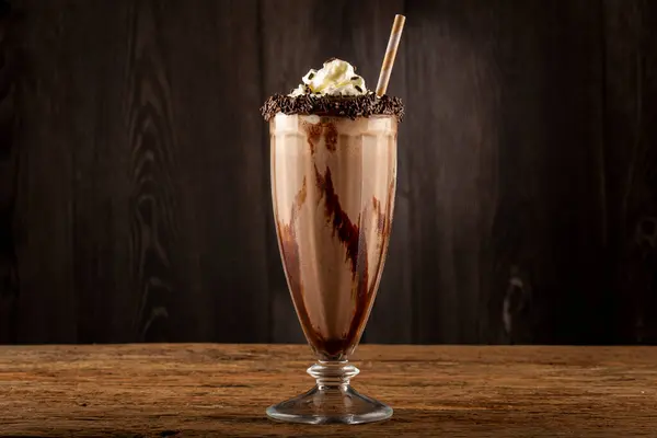 Choklad Milkshake Med Vispgrädde — Stockfoto