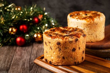 Çikolatalı leziz Panettone. Panettone, Noel yemeği.