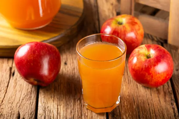 Apple Juice Red Apples Table — Stock Photo, Image