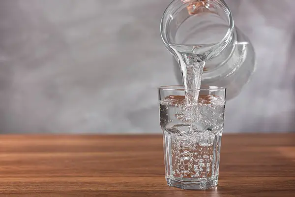 Glas Rent Vatten Bordet — Stockfoto