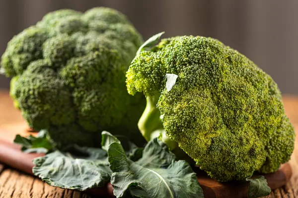 Green Organic Broccoli Table — Stock Photo, Image