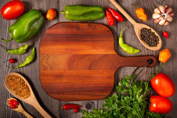 Empty Cutting Board Table Ingredients Cooking Tomatoes Various Peppers Garlic — Stock Photo, Image