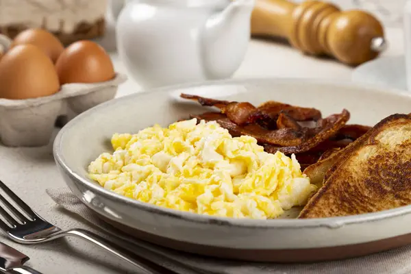 Breakfast Eggs Bacon Toast — Stock Photo, Image