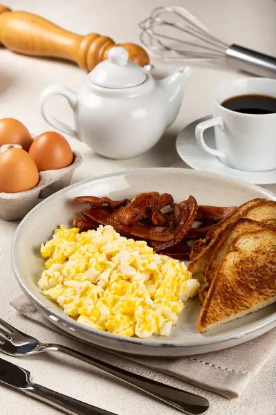 Breakfast Eggs Bacon Toast — Stock Photo, Image