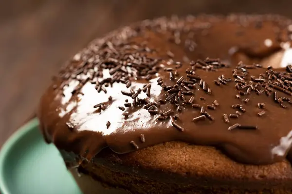Zelfgemaakte Chocoladetaart Met Chocolade Saus Topping — Stockfoto