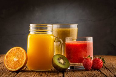 Meyve sularının çeşitliliği. Meyve suyu..