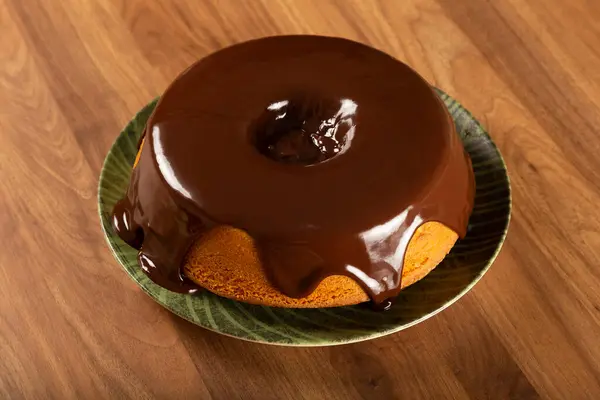Karottenkuchen Mit Schokoladenglasur Brasilianischer Kuchen — Stockfoto