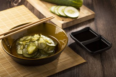 Sunomono. Japon salatalı tabak..