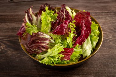 Sağlıklı taze salata karışımı. Yaprak salatası.