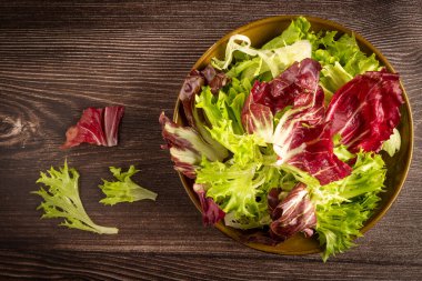 Sağlıklı taze salata karışımı. Yaprak salatası.