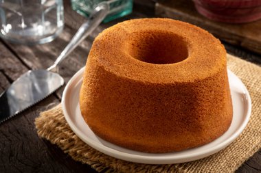 Lezzetli mısır unu keki, geleneksel Brezilya keki..