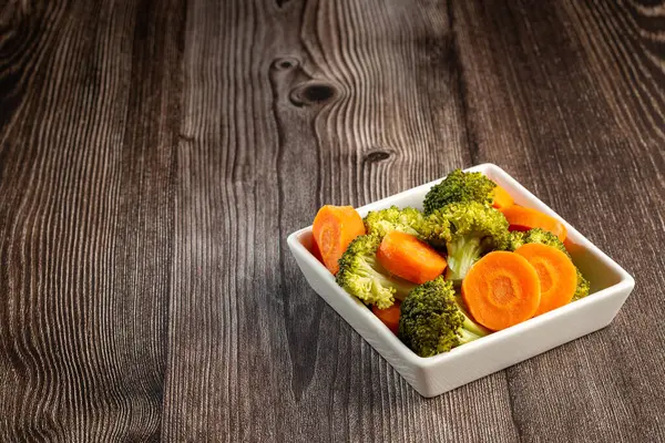 Bowl Broccoli Carrot Salad — Stock Photo, Image